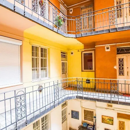 Apartment Downtown Easy Cosy *